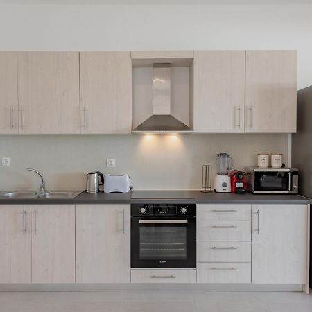 Swans Luxury Homes Коммено Номер фото